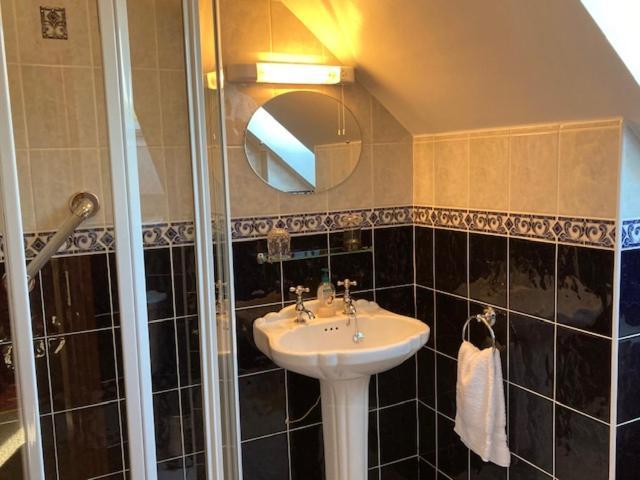 Tailors Lodge, Continental Breakfast Castleisland Extérieur photo